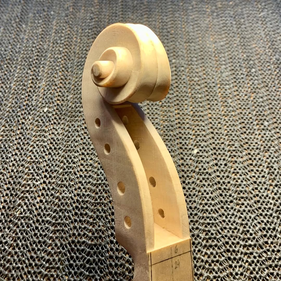Scroll carving — handcrafted violin scroll by Pieter Goossens